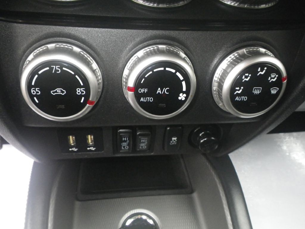 2022 Mitsubishi Outlander Image 15