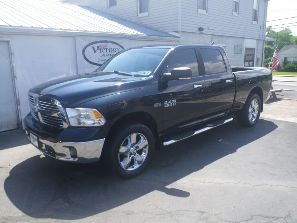 2017 RAM 1500 Image 2