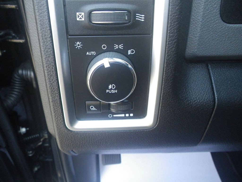 2017 RAM 1500 Image 14