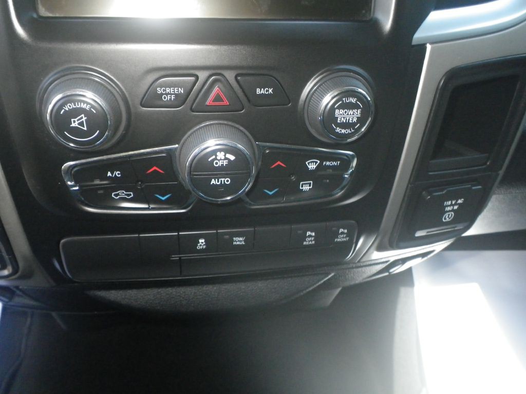 2017 RAM 1500 Image 16