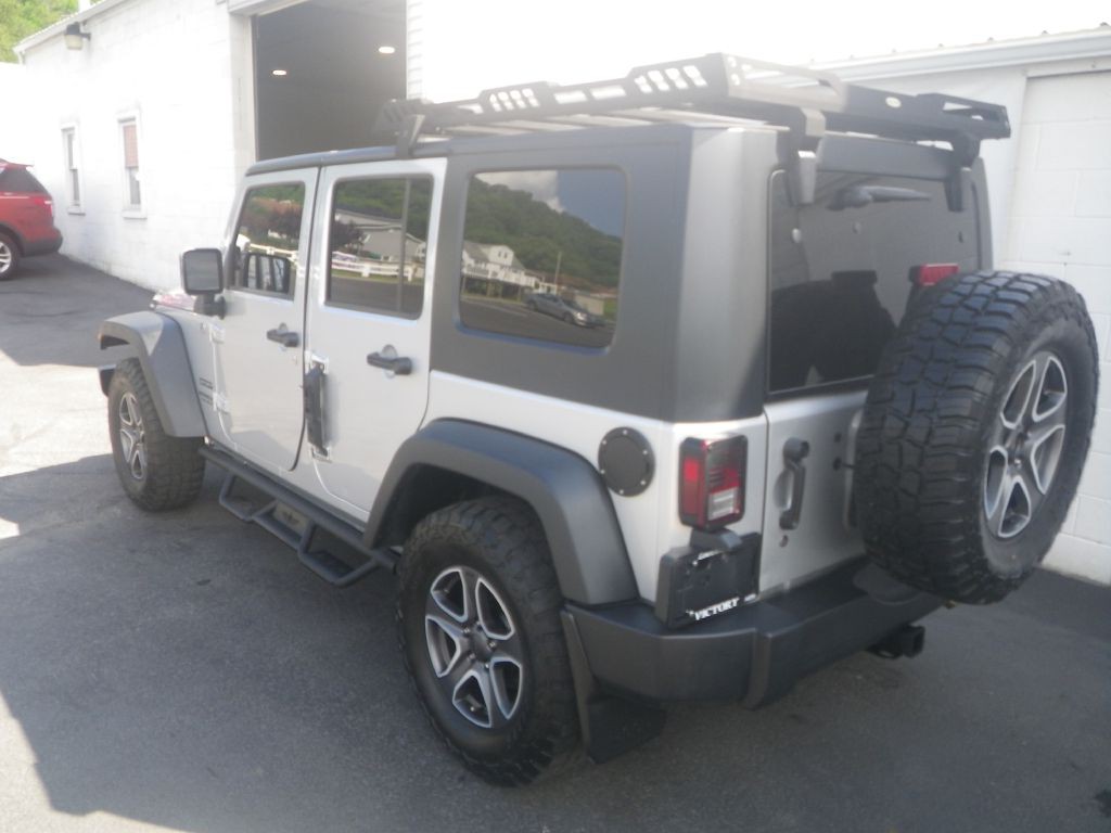2010 Jeep Wrangler Unlimited Image 4