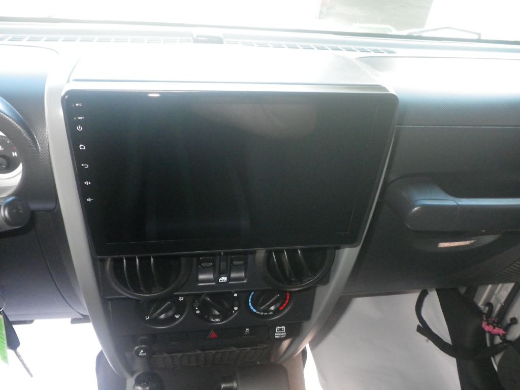 2010 Jeep Wrangler Unlimited Image 14