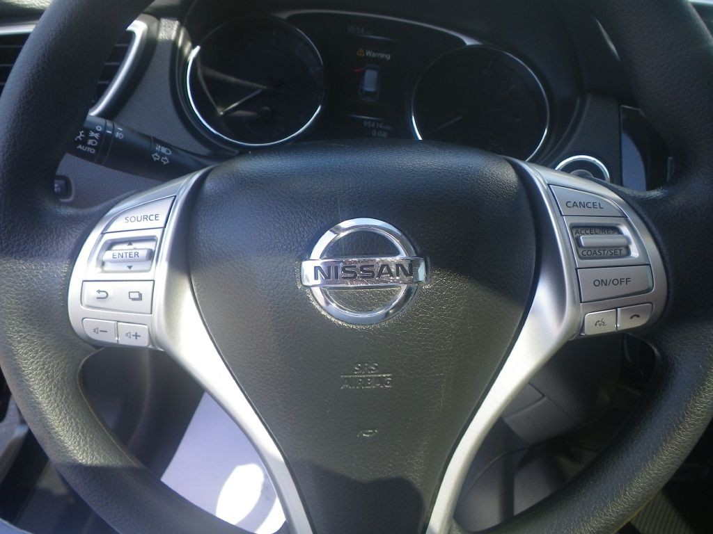 2015 Nissan Rogue Image 15