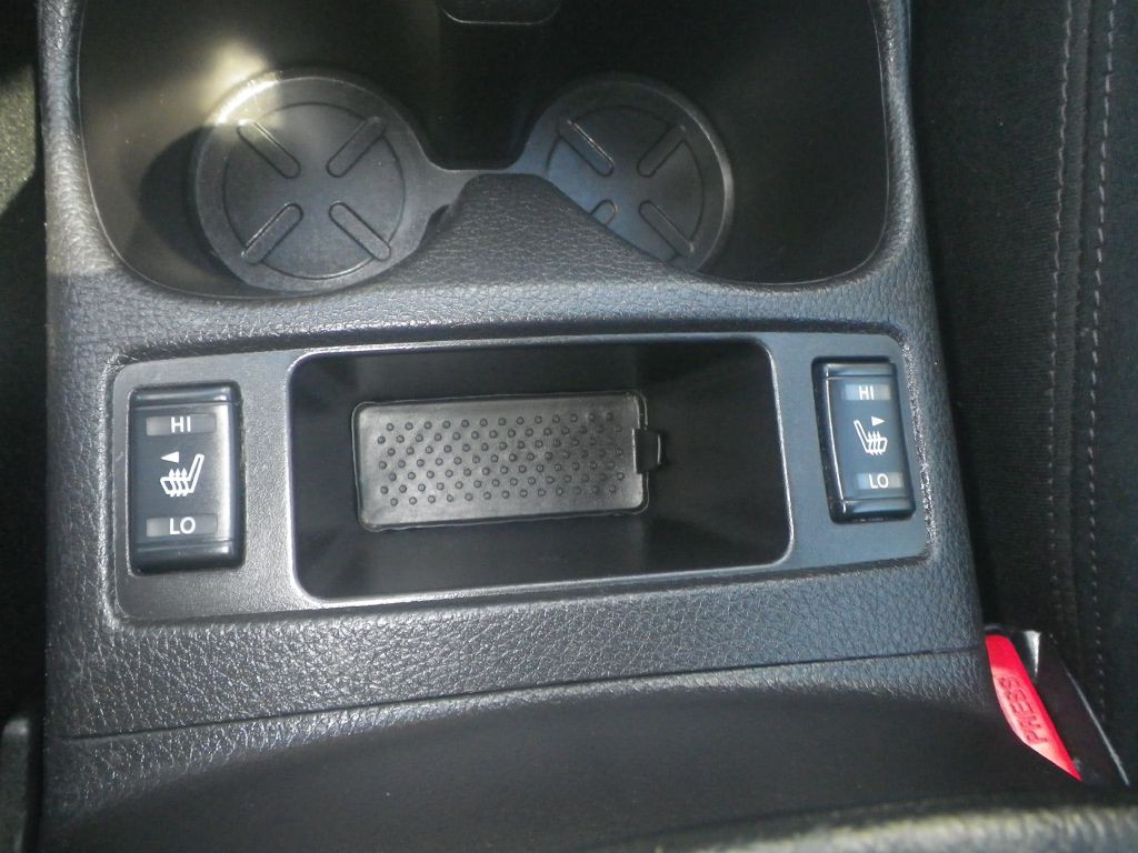 2015 Nissan Rogue Image 18
