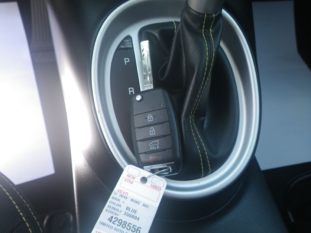 2016 Kia Soul Image 16