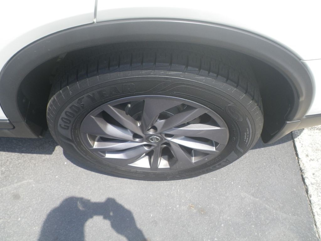 2016 Nissan Rogue Image 9