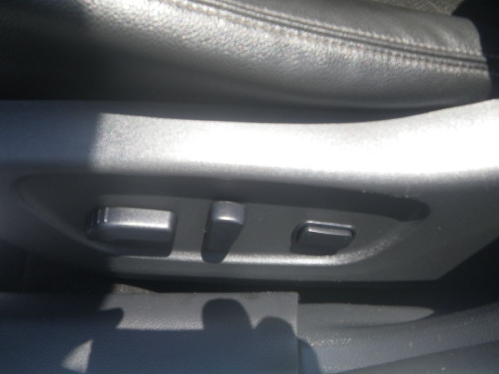 2016 Nissan Rogue Image 13