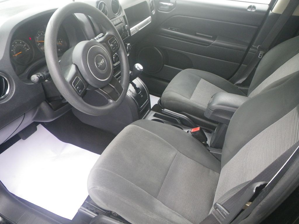 2016 Jeep Compass Image 11