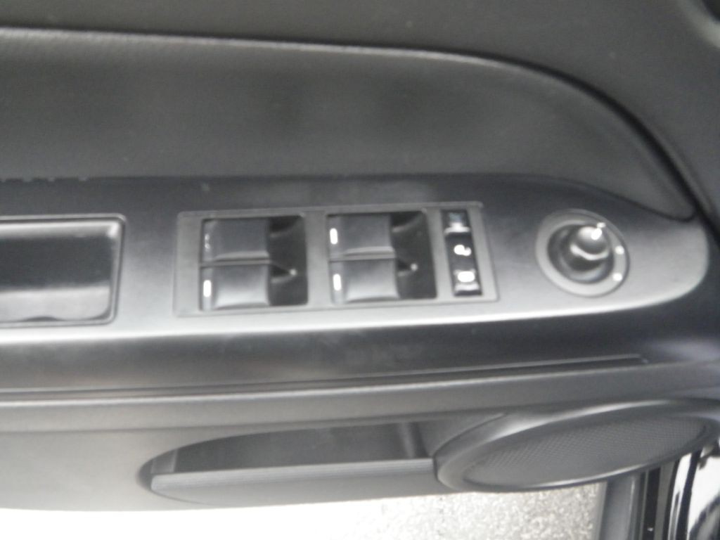 2016 Jeep Compass Image 12
