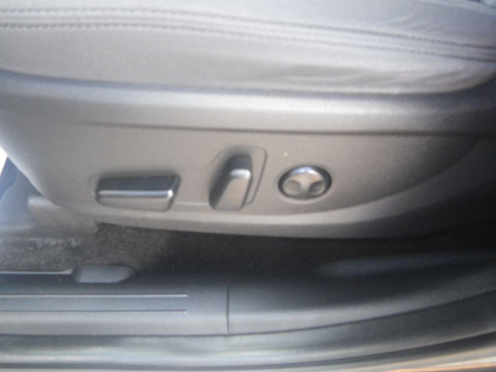 2022 Hyundai Santa Fe Image 12