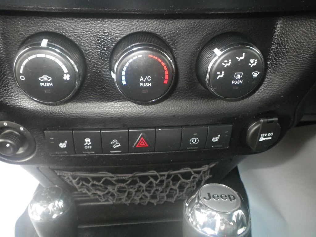 2016 Jeep Wrangler Image 11