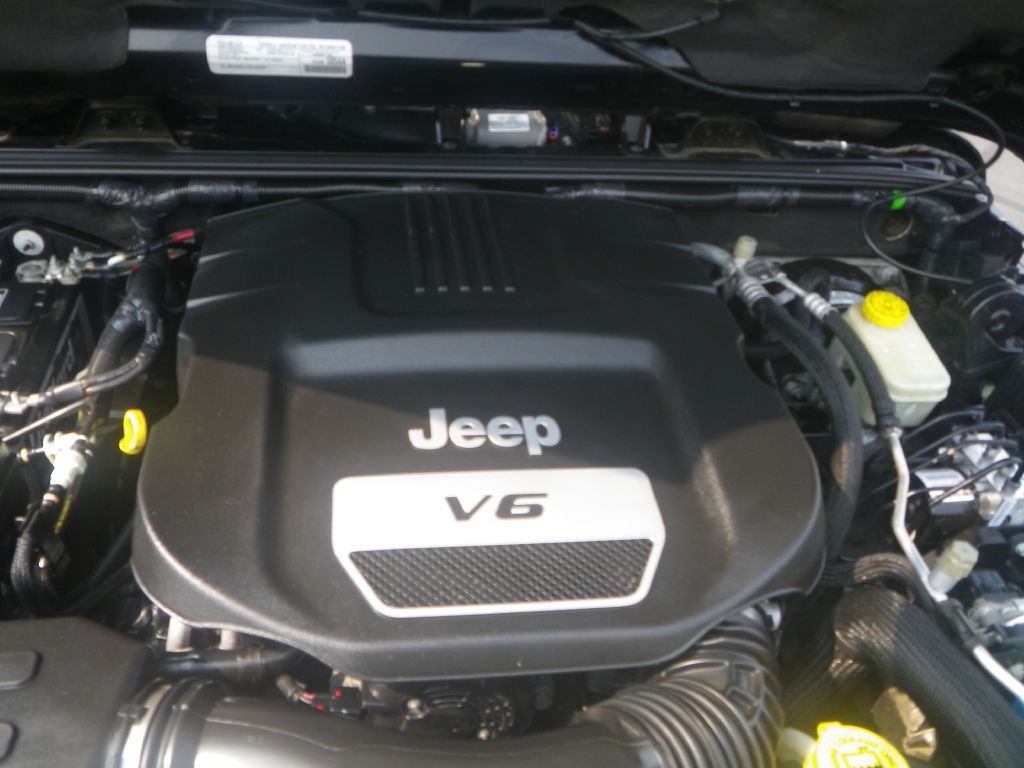 2016 Jeep Wrangler Image 17