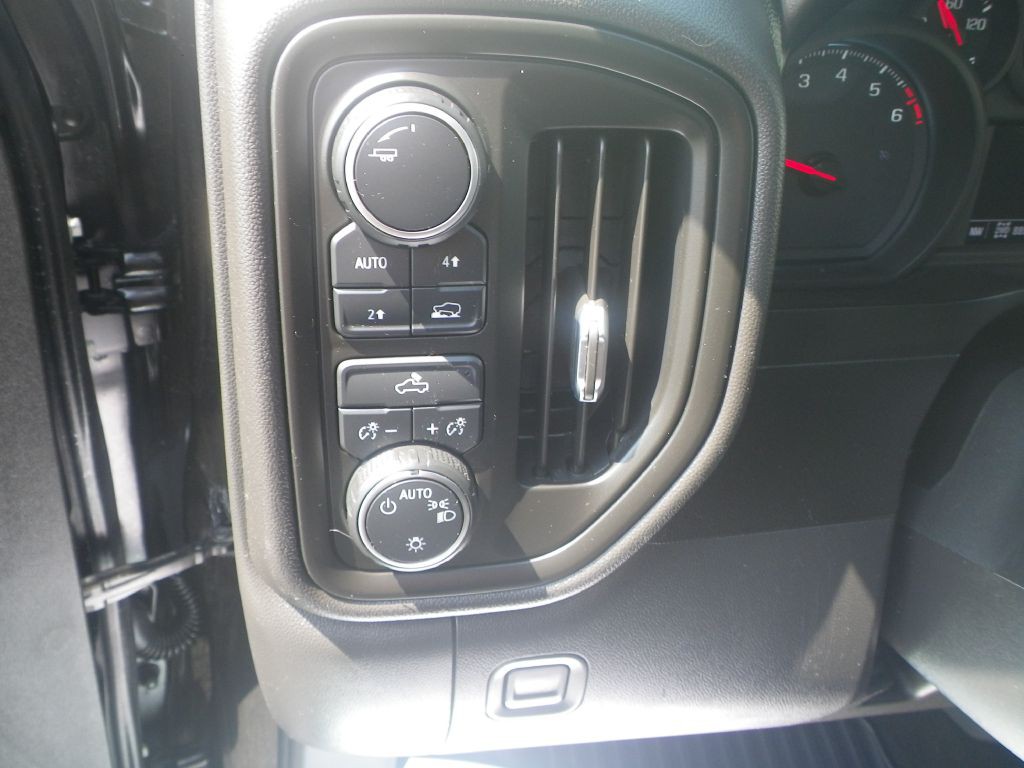 2021 Chevrolet Silverado 1500 Image 13