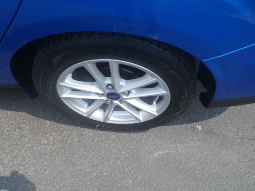2016 Ford Focus Image 7