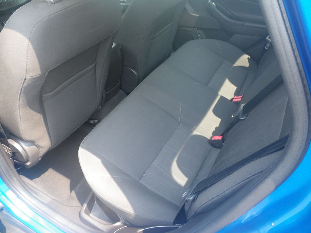 2016 Ford Focus Image 8