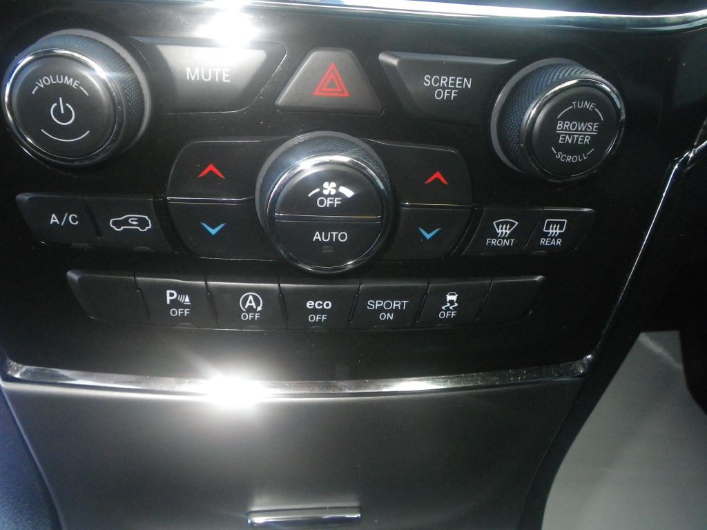 2021 Jeep Grand Cherokee Image 16