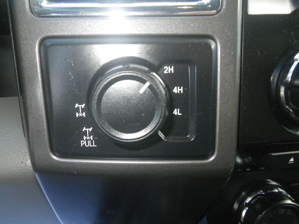 2015 Ford F-150 Image 18