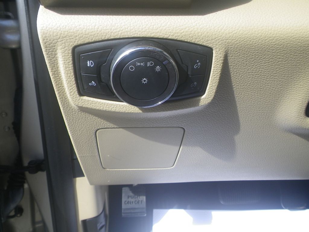 2017 Ford F-150 Image 12