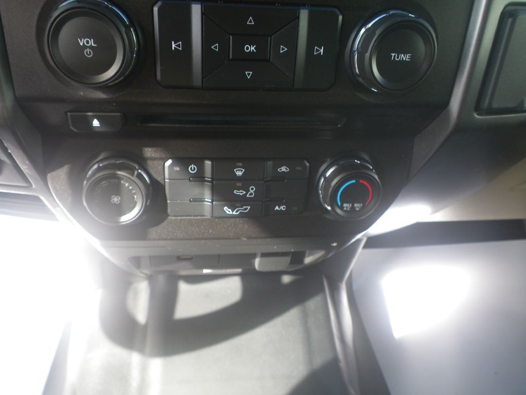 2017 Ford F-150 Image 16
