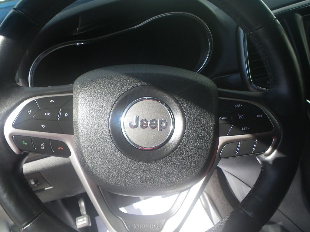 2018 Jeep Grand Cherokee Image 16