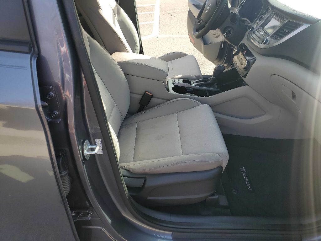 2016 Hyundai Tucson Image 23