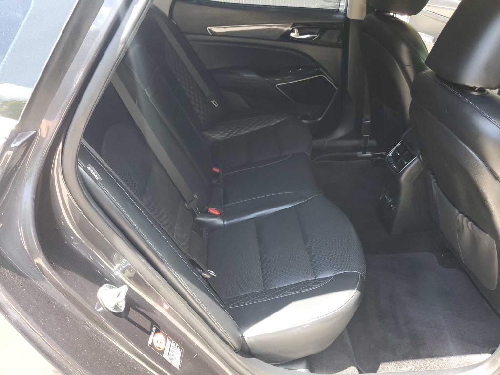 2017 Kia Cadenza Image 21