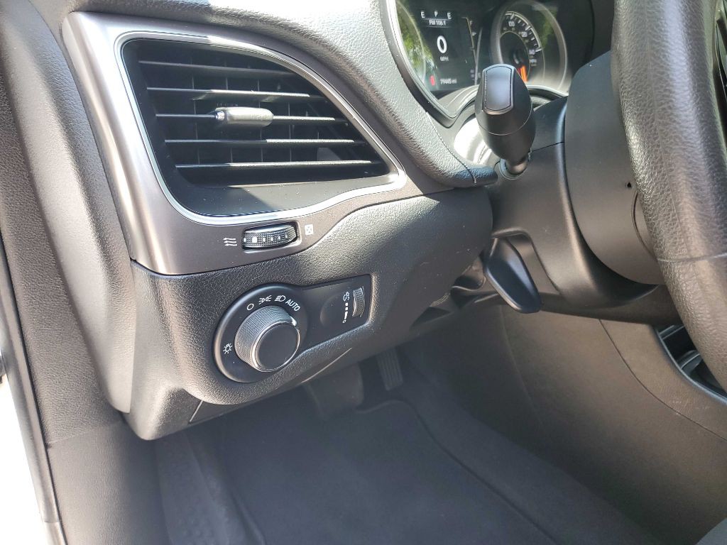2020 Jeep Cherokee Image 32