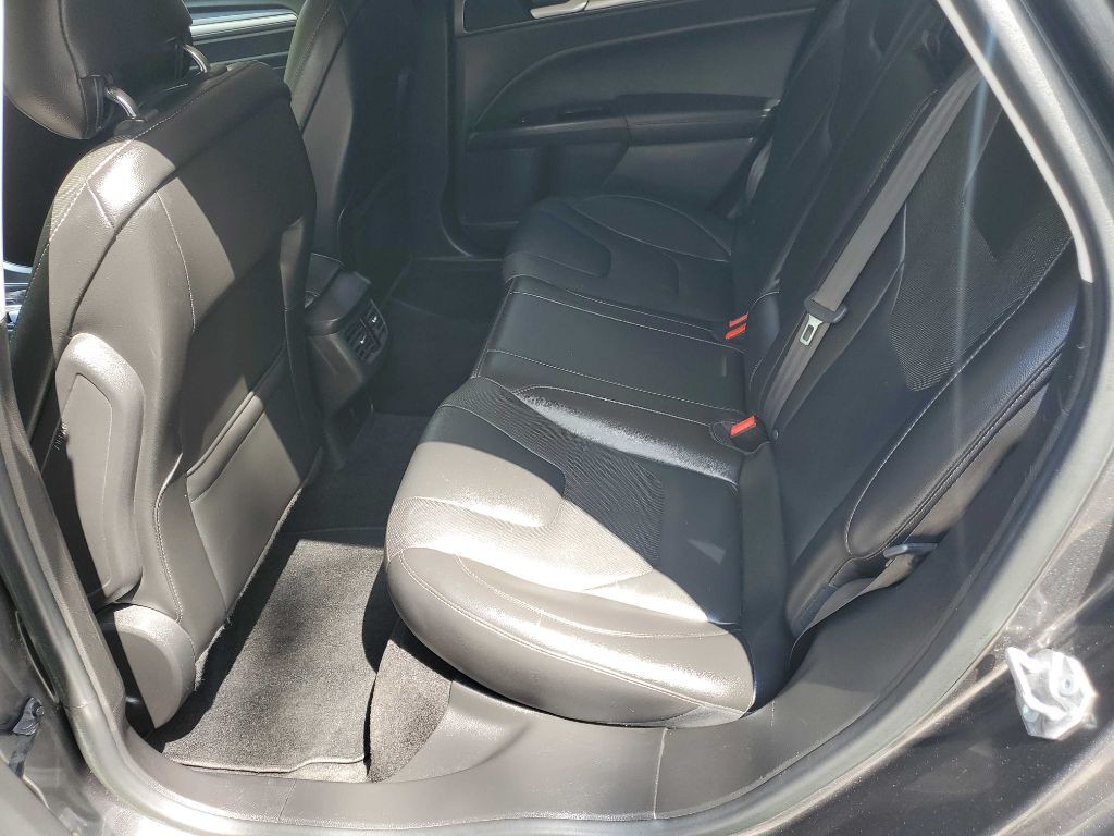2015 Ford Fusion Image 21