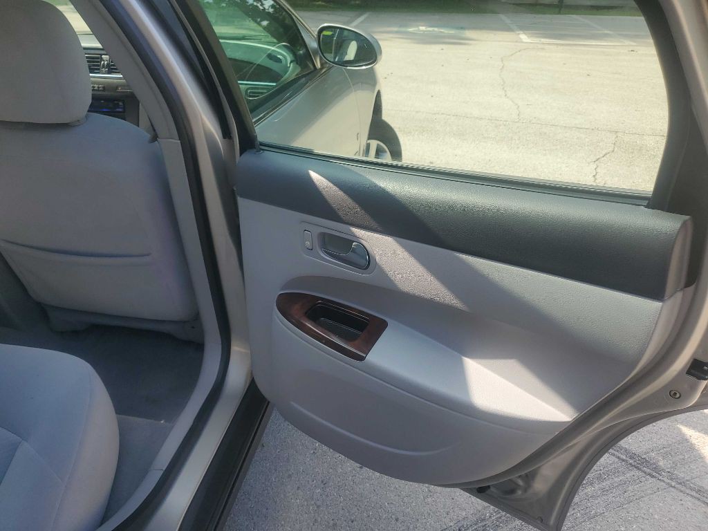 2007 Buick Lacrosse Image 24