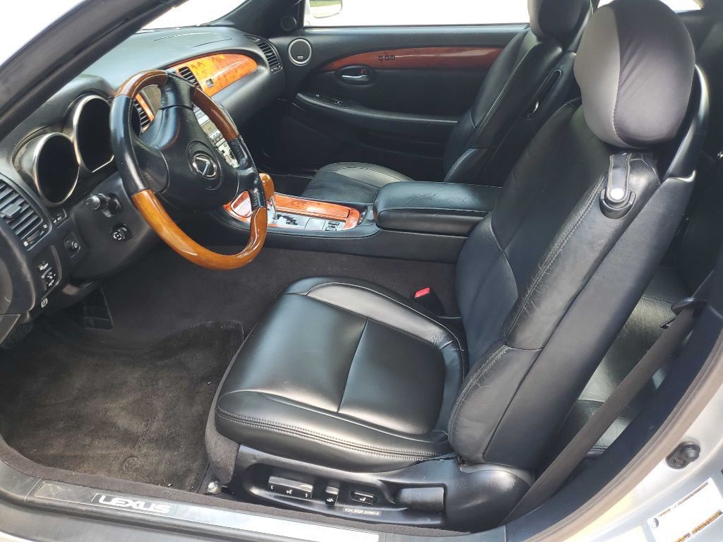 2006 Lexus SC Image 23