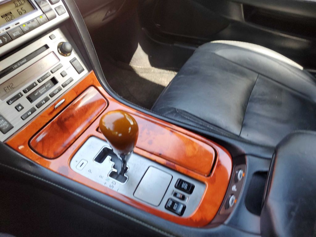 2006 Lexus SC Image 35