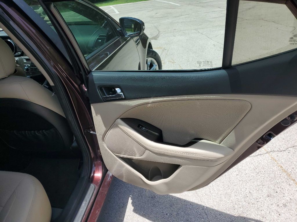 2012 Kia Optima Image 25