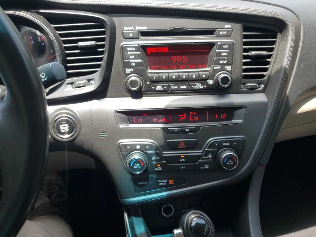 2012 Kia Optima Image 32