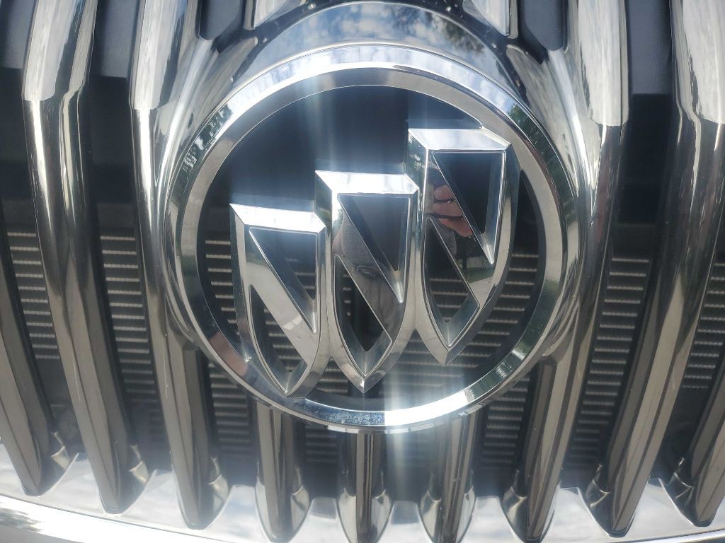 2010 Buick Enclave Image 10