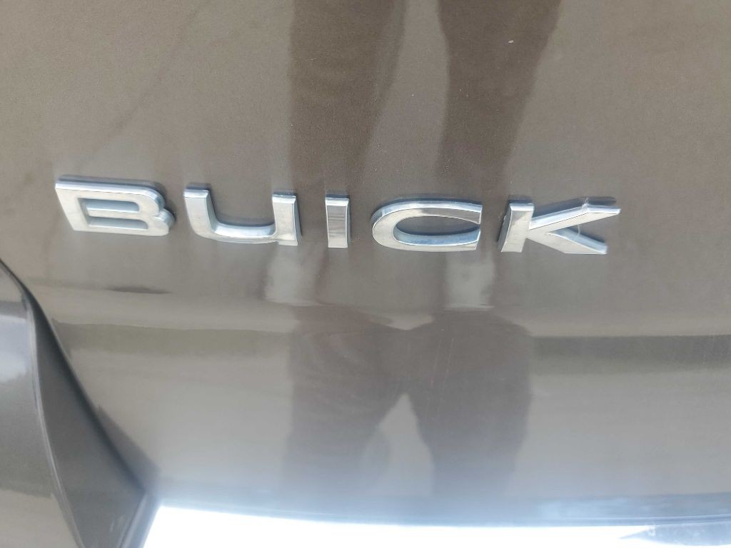 2010 Buick Enclave Image 16