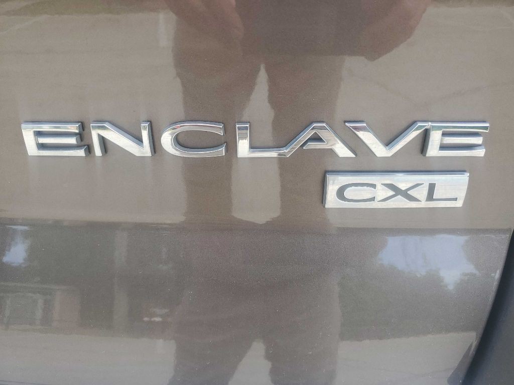 2010 Buick Enclave Image 17