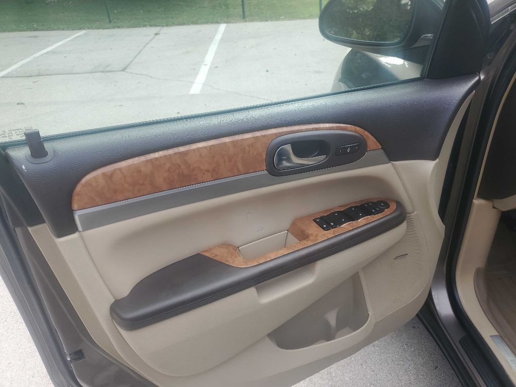 2010 Buick Enclave Image 18