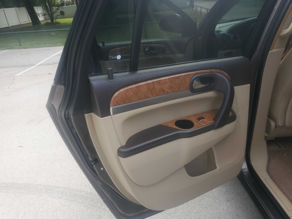 2010 Buick Enclave Image 21