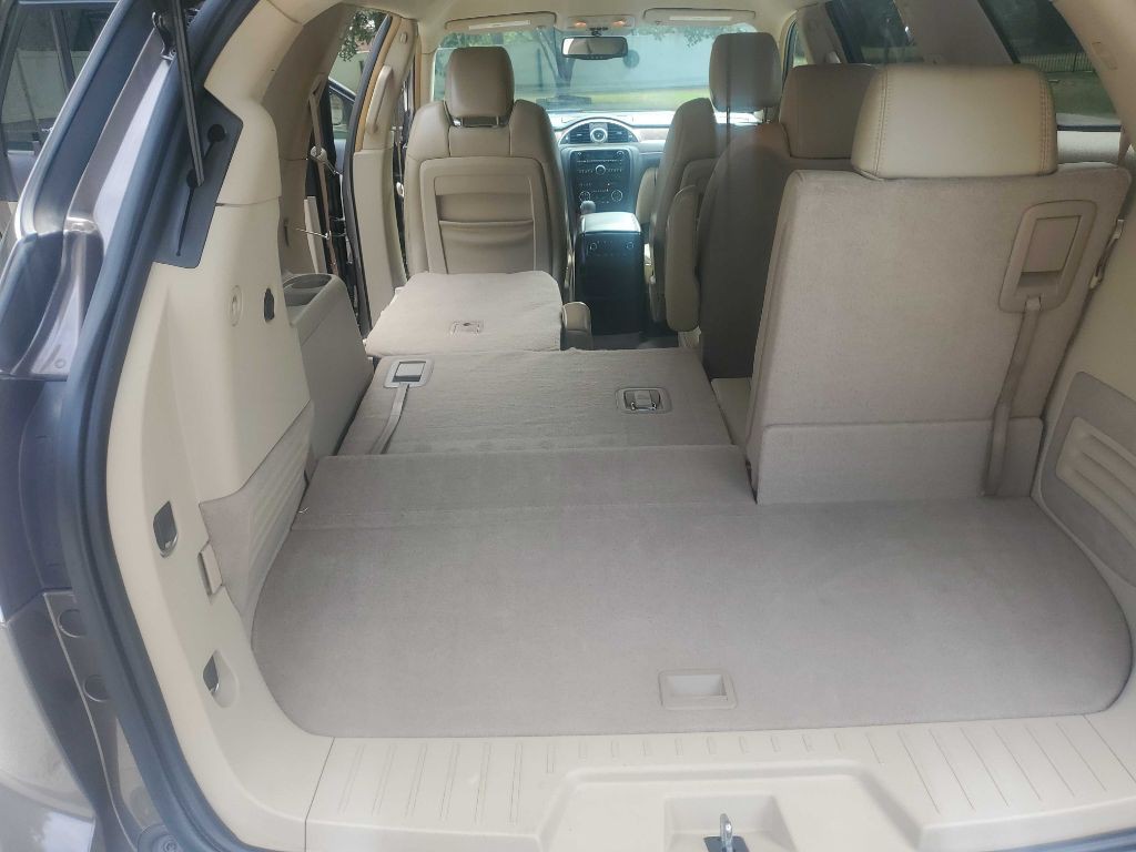 2010 Buick Enclave Image 28