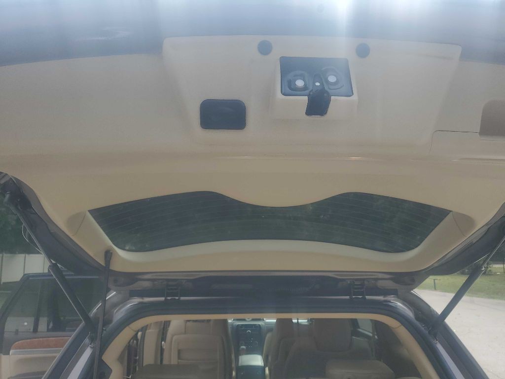 2010 Buick Enclave Image 30