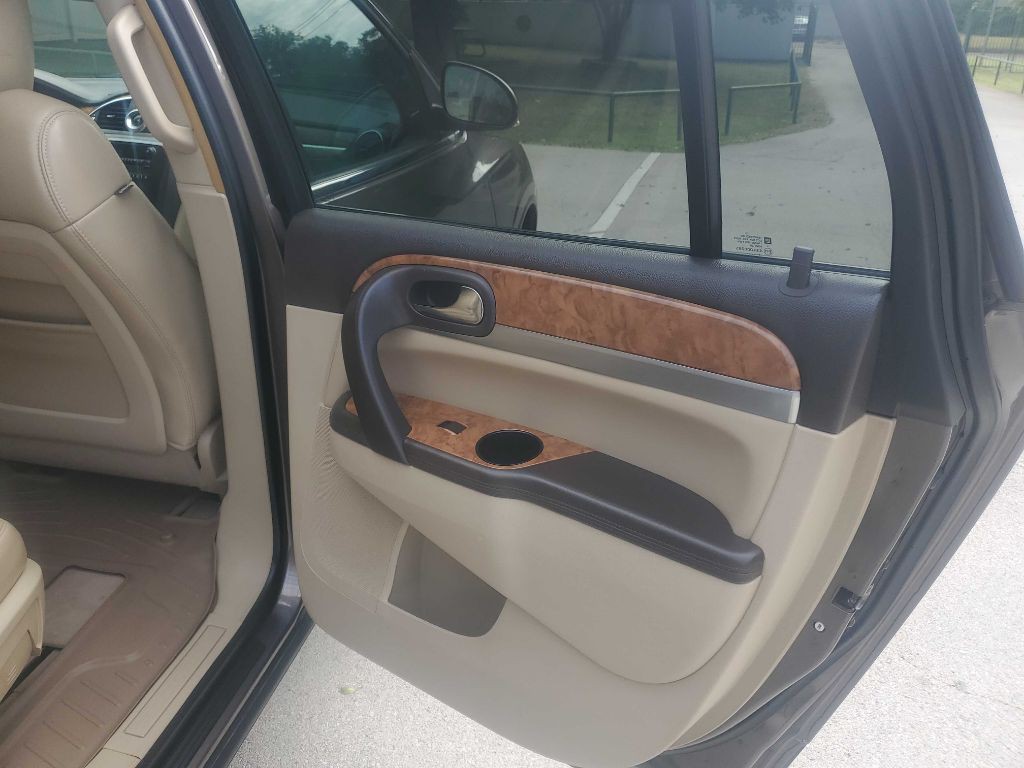2010 Buick Enclave Image 31