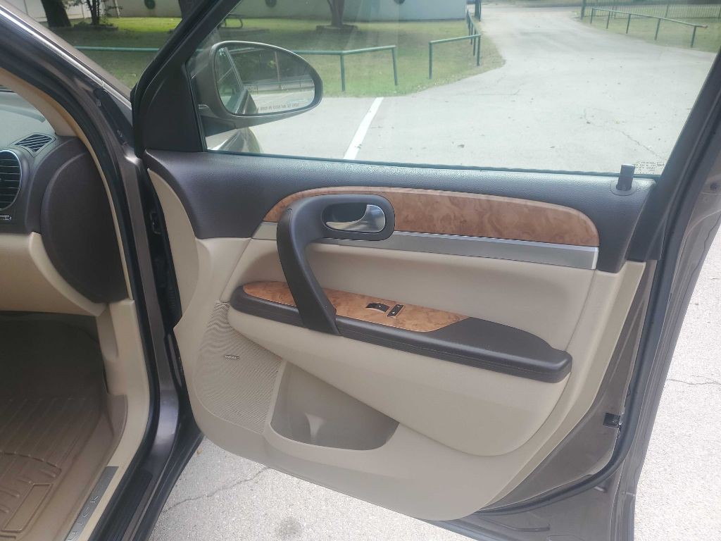 2010 Buick Enclave Image 34