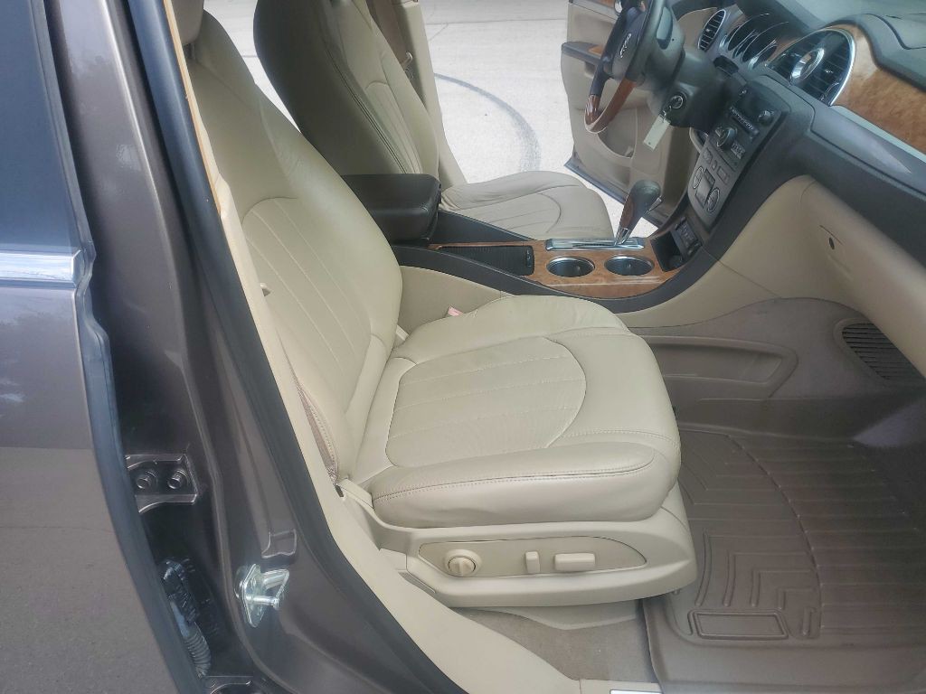 2010 Buick Enclave Image 35
