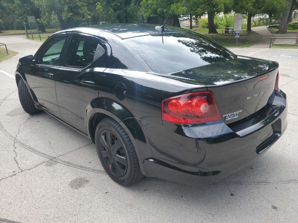 2013 Dodge Avenger Image 4