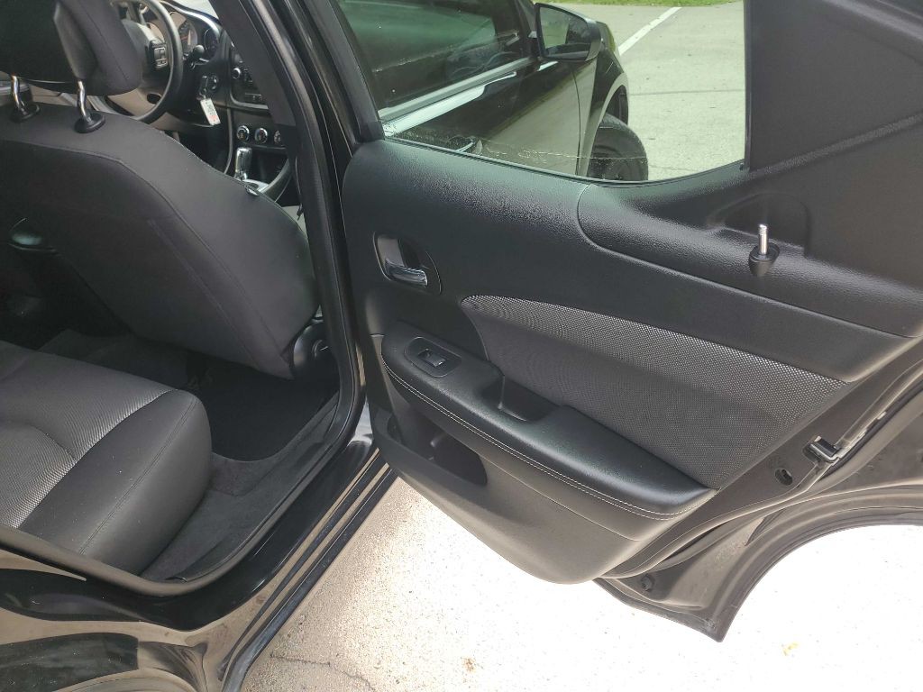 2013 Dodge Avenger Image 23