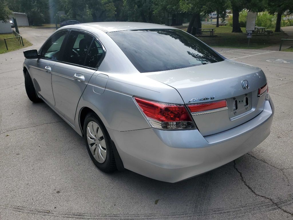 2011 Honda Accord Image 4