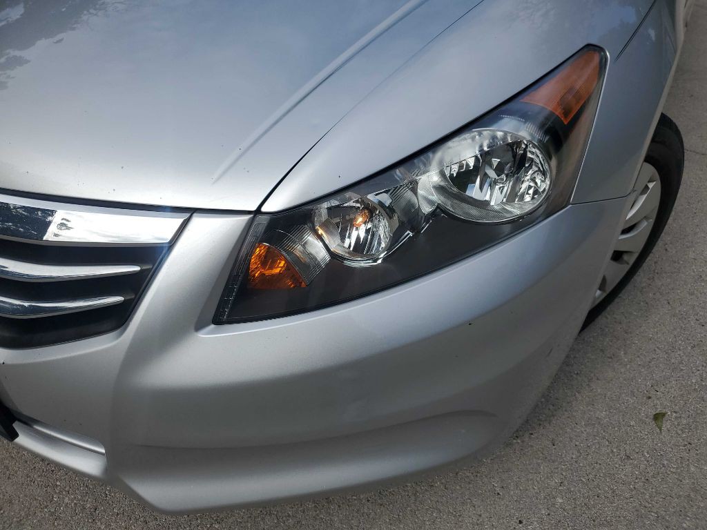 2011 Honda Accord Image 11