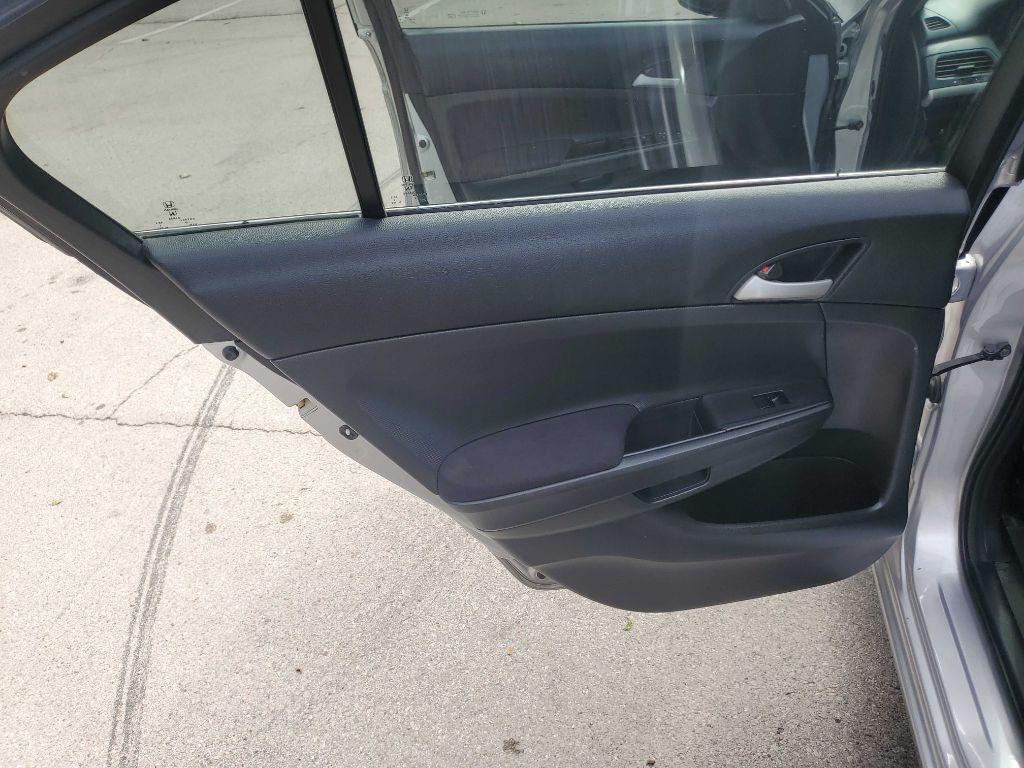 2011 Honda Accord Image 19