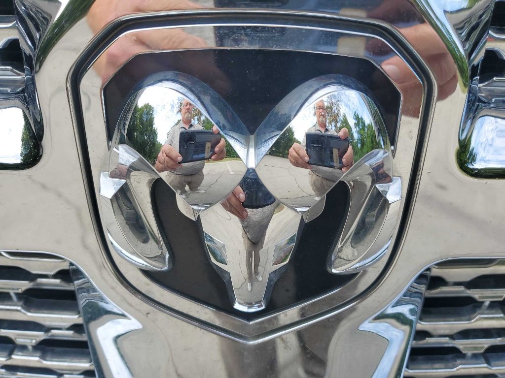 2014 RAM 2500 Image 10