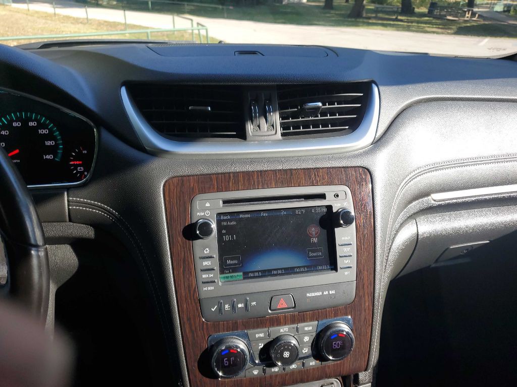2017 Chevrolet Traverse Image 38